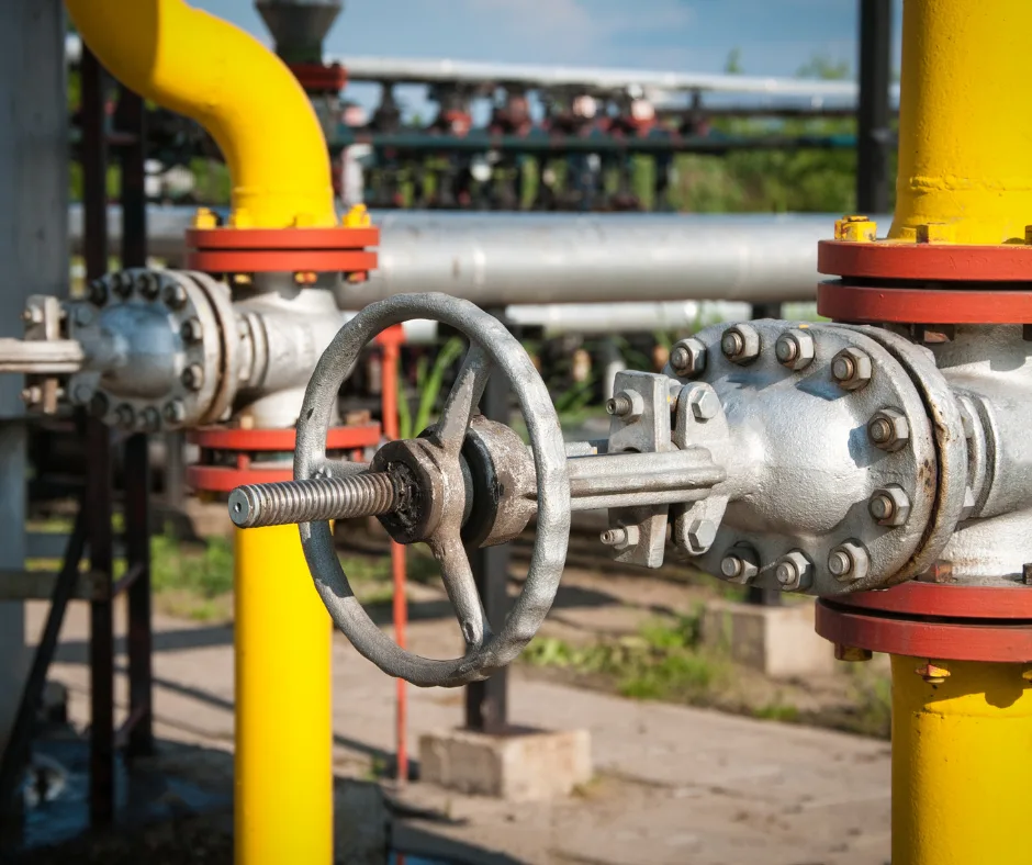 Válvulas y tuberías de gas industrial